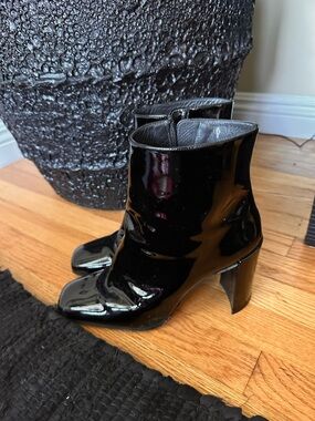 Stuart Weitzman Black Patent Leather Ankle Booties